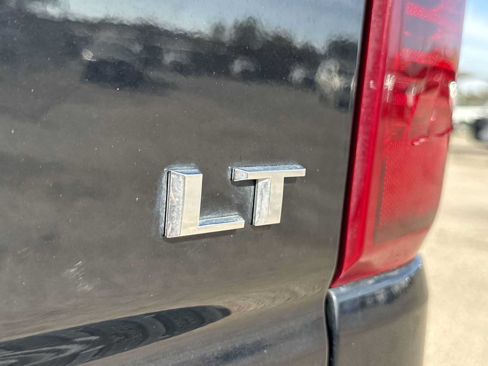 Used 2022 Chevrolet Silverado 1500 LT RWD image 11
