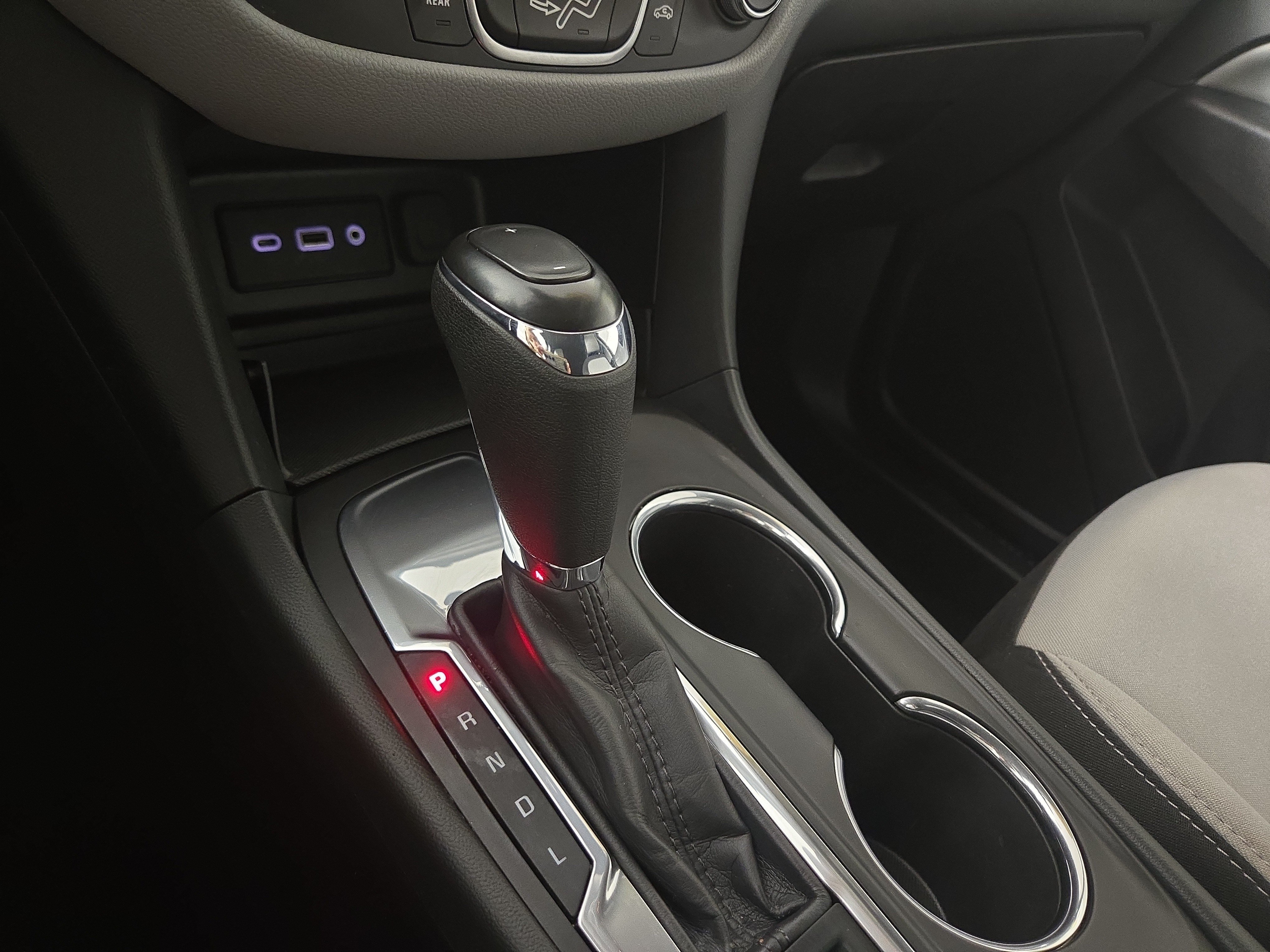 Used 2020 Chevrolet Equinox LS w/ LS Convenience Package FWD image 22