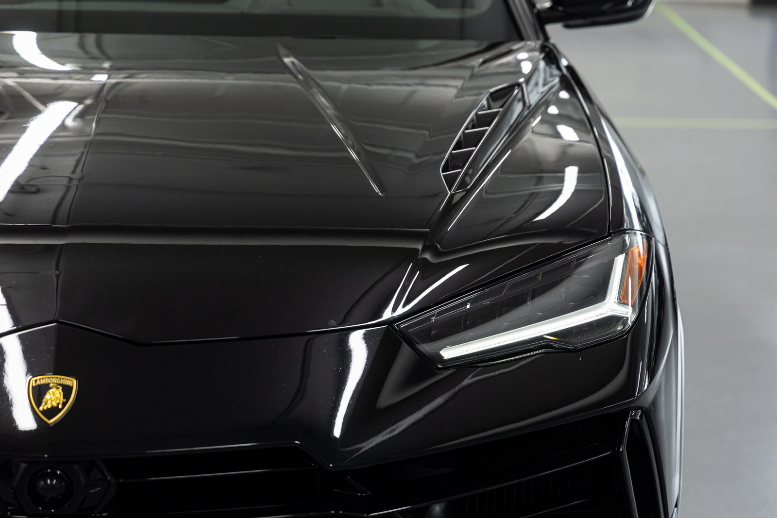 Used 2024 Lamborghini Urus S AWD/4WD image 11