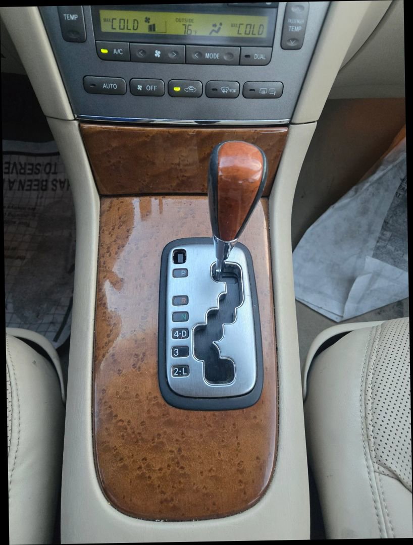 Used 2005 Lexus ES 330 FWD image 24