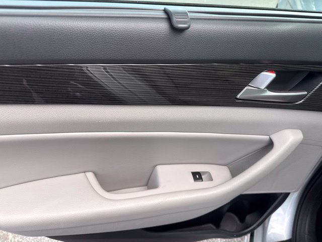 Used 2019 Hyundai Sonata Limited w/ Ultimate Package 02 FWD image 21