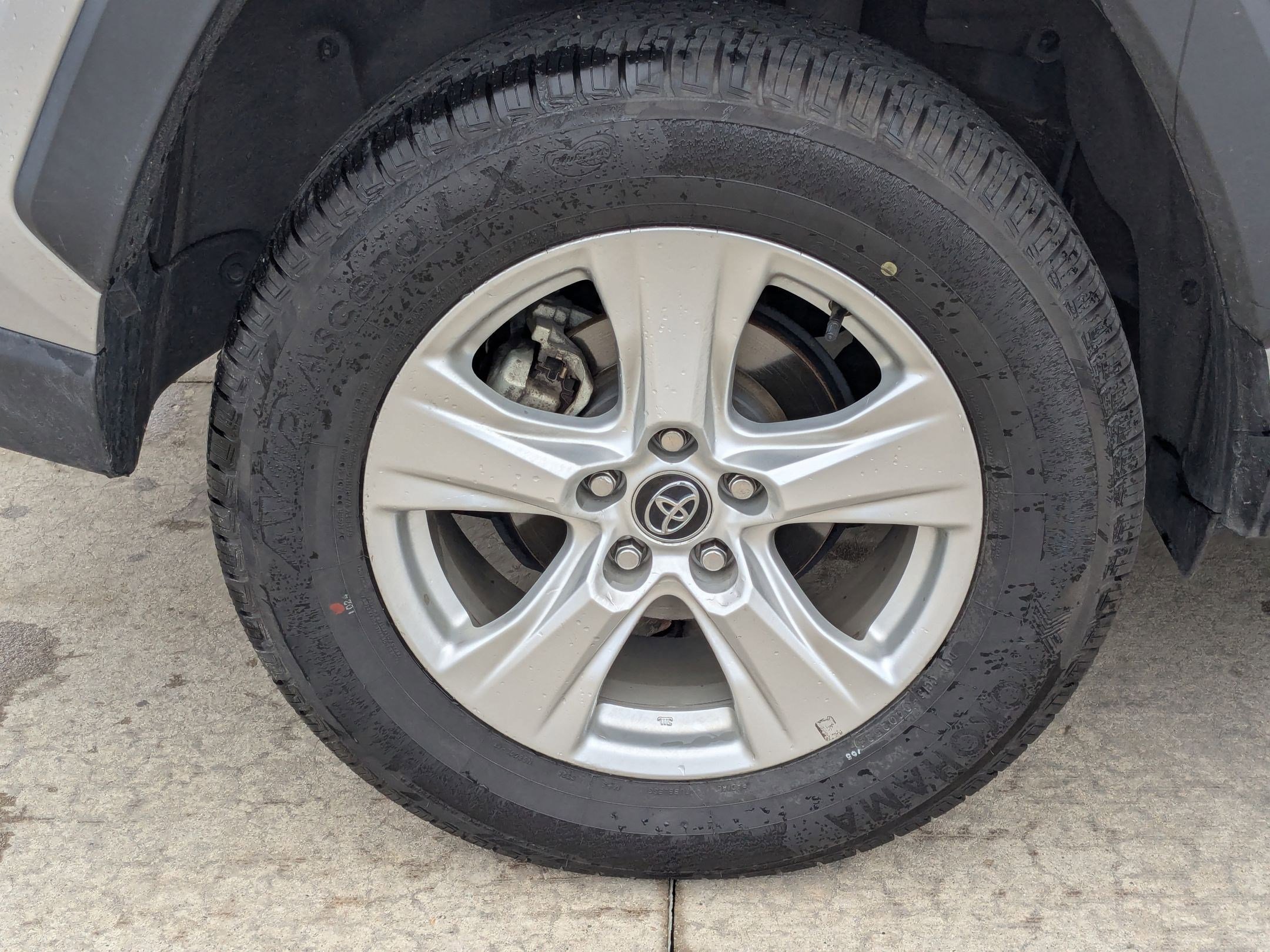 Used 2020 Toyota RAV4 XLE image 11