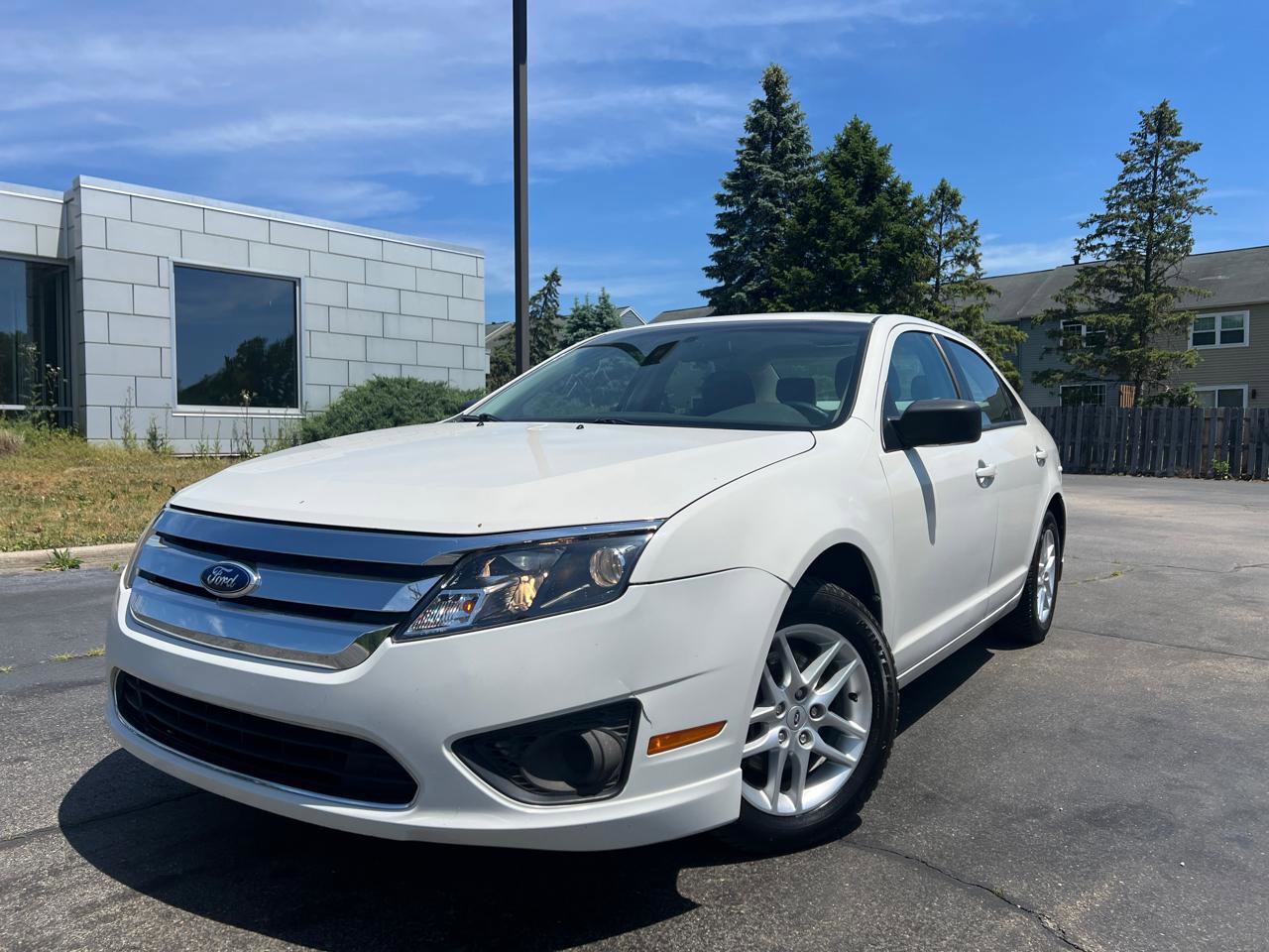Used 2012 Ford Fusion S FWD image 1