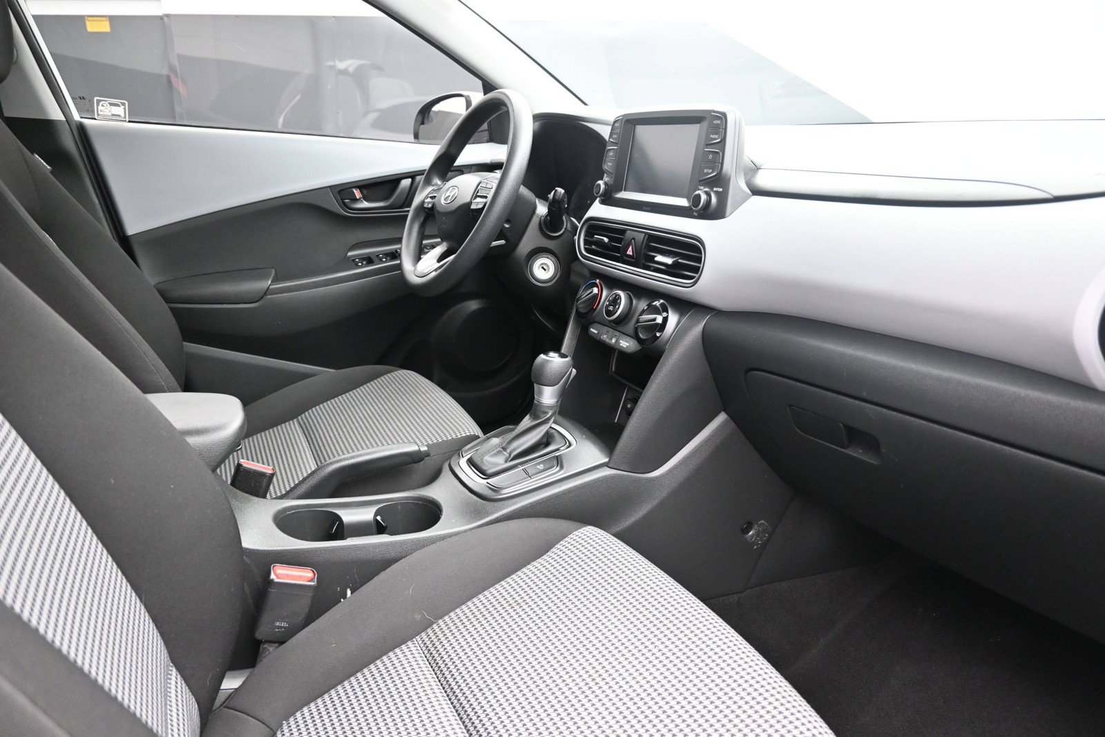 Used 2021 Hyundai Kona SE FWD image 26
