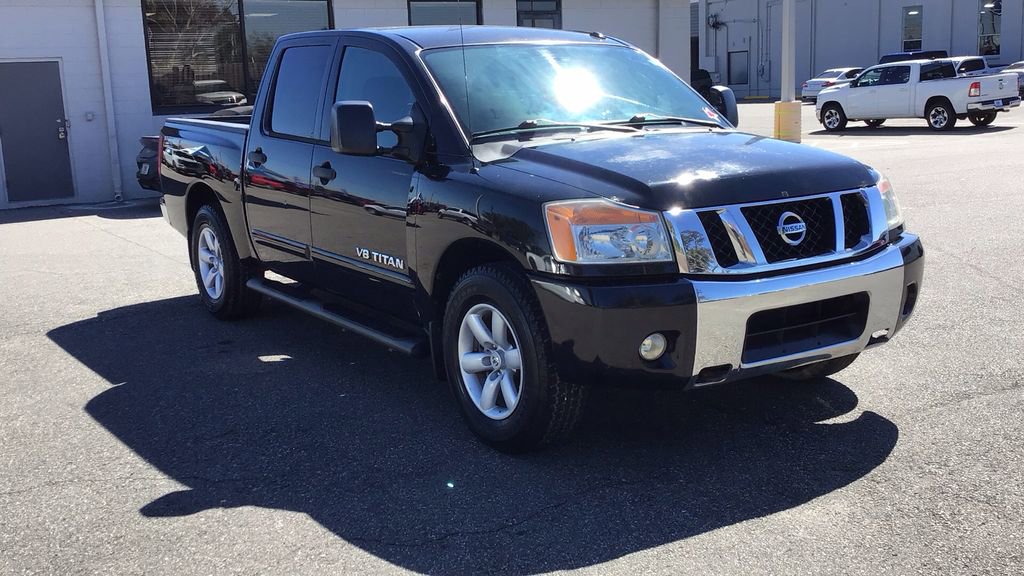 Used 2011 Nissan Titan SV w/ SV Premium Utility Pkg image 3