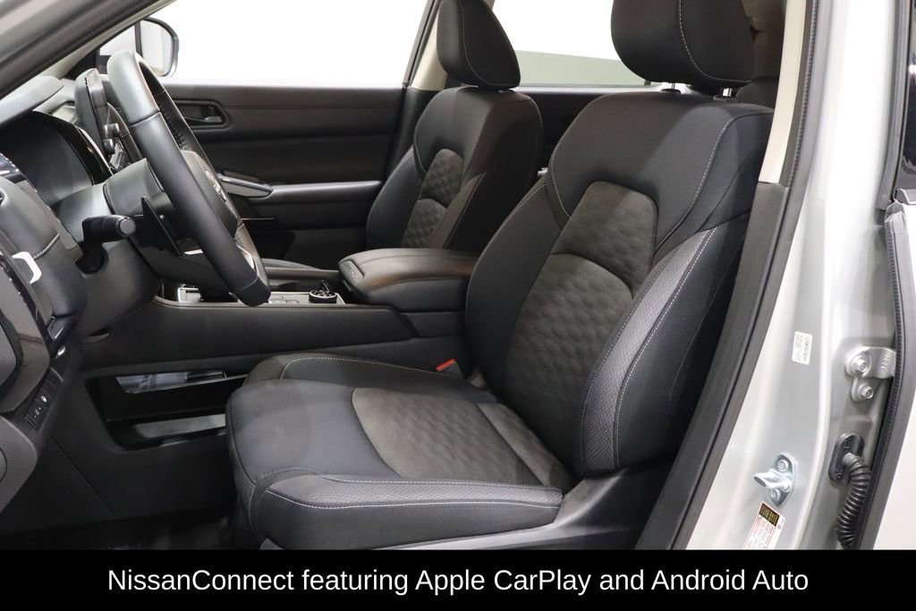 Used 2024 Nissan Pathfinder SV image 10