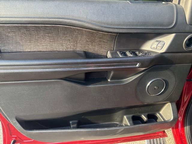 Used 2018 Ford Expedition Limited w/ Equipment Group 302A RWD image 27