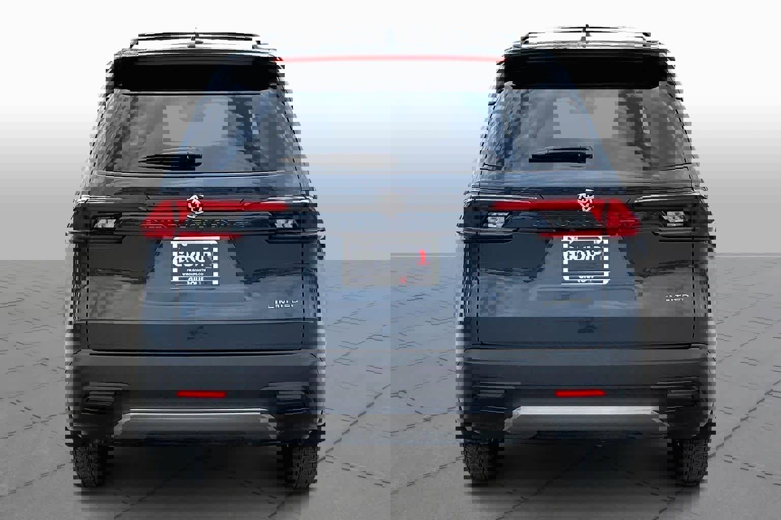 Used 2025 Toyota Grand Highlander FWD image 5