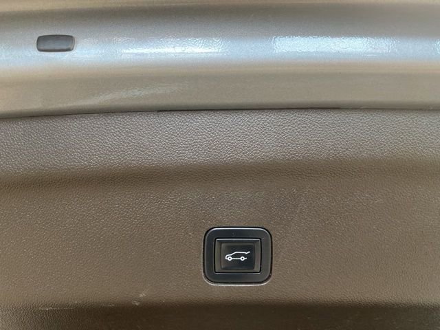 Certified 2025 Chevrolet Suburban LT w/ Comfort Package AWD/4WD image 10