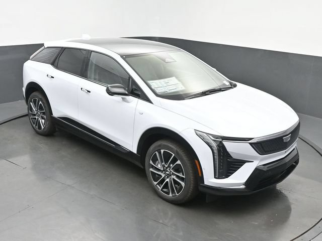 New 2026 Cadillac Optiq Sport 1 w/ LPO, Floor Liner Package AWD/4WD image 45