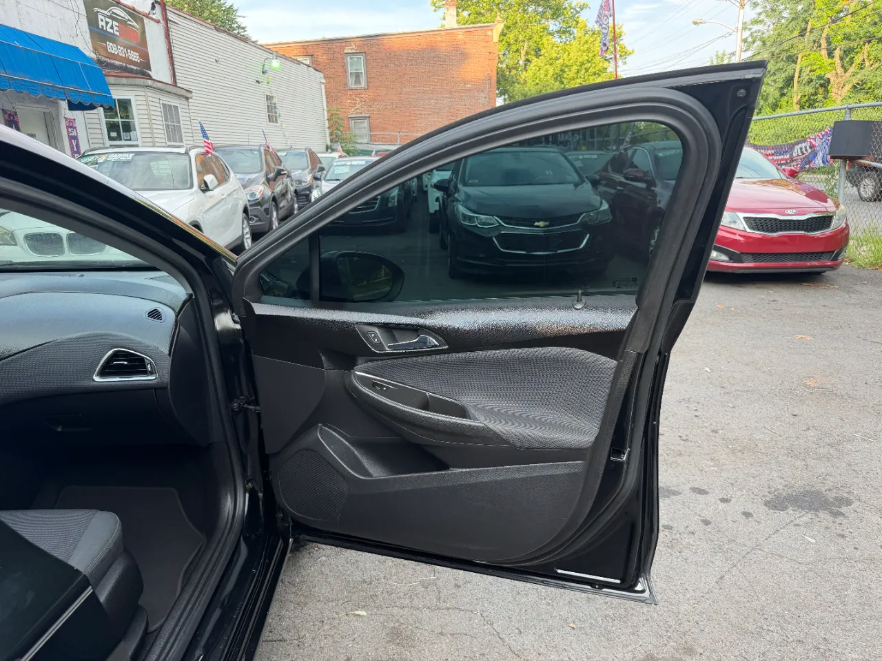 Used 2019 Chevrolet Cruze LT FWD image 40