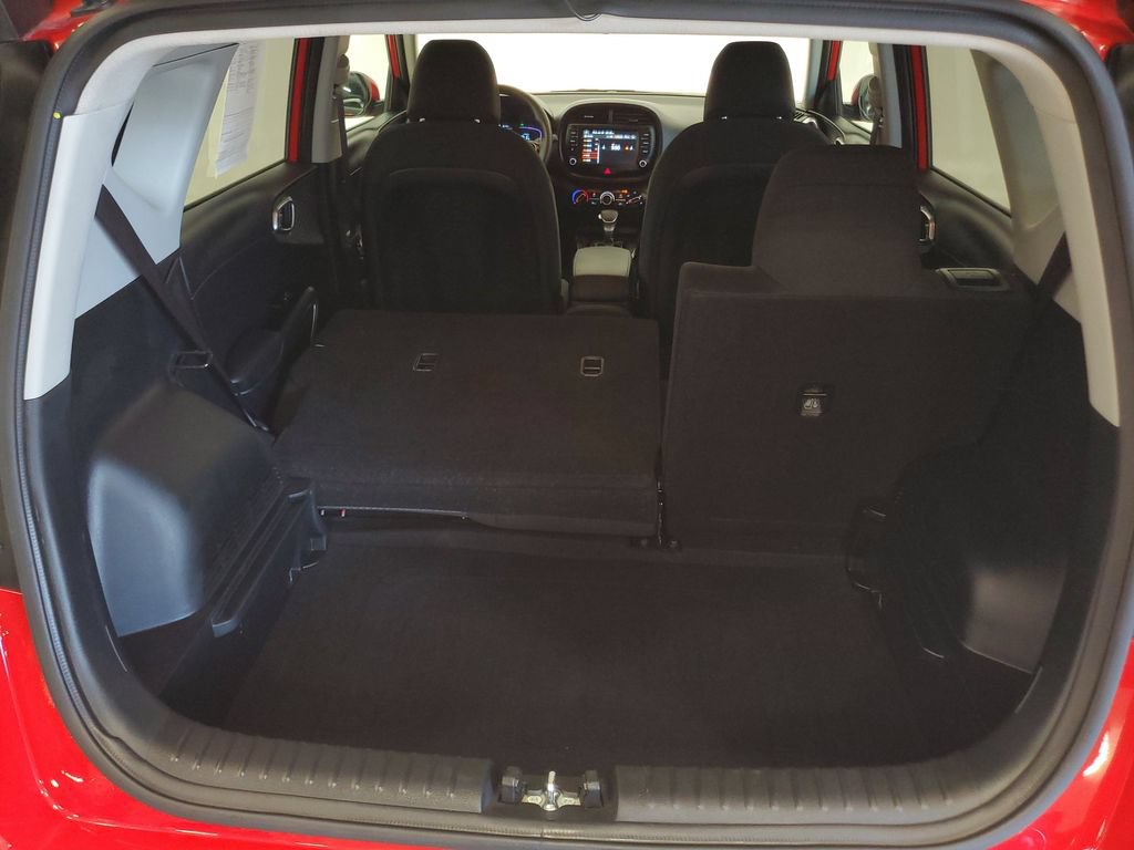 Certified 2025 Kia Soul LX w/ LX Technology Package FWD image 24