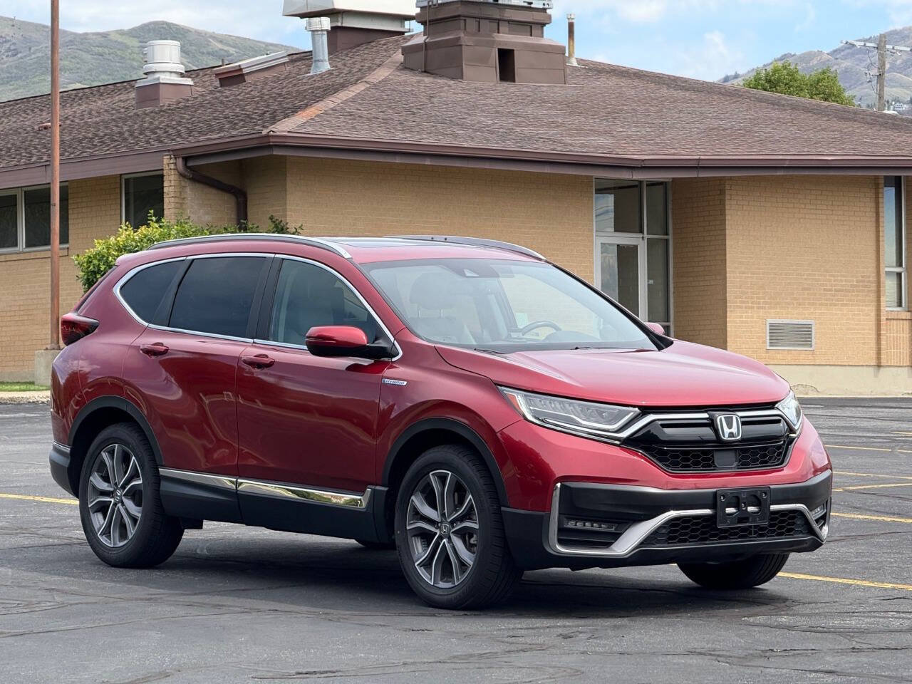 Used 2022 Honda CR-V Touring image 3