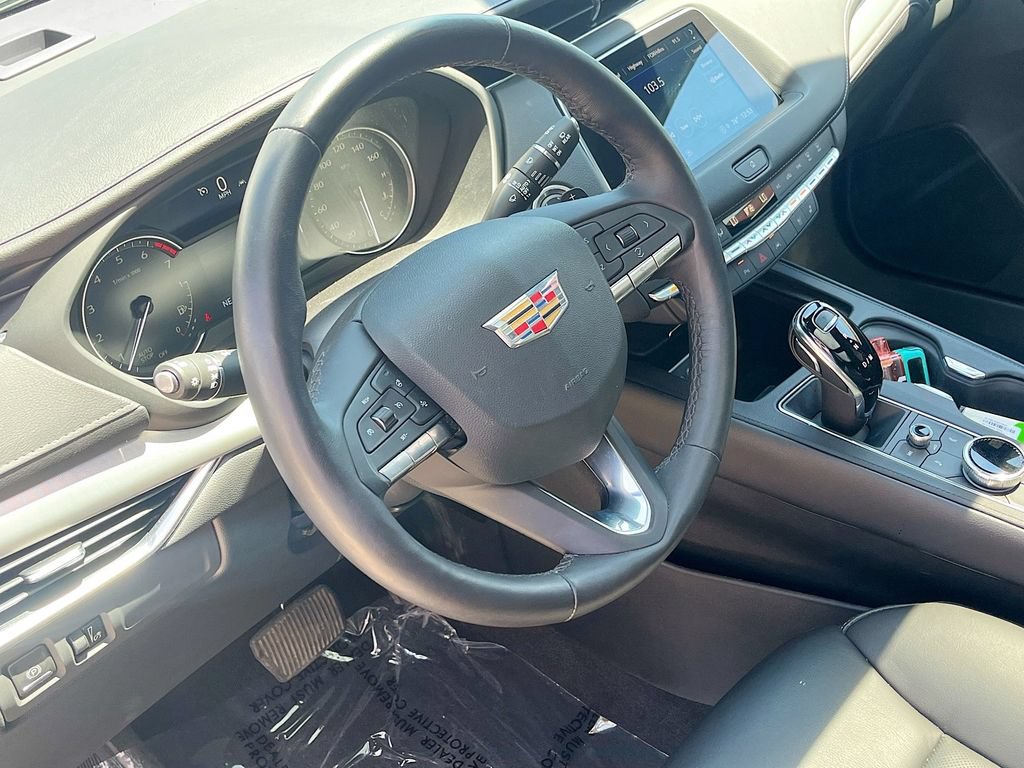 Used 2023 Cadillac XT4 Premium Luxury AWD/4WD image 11