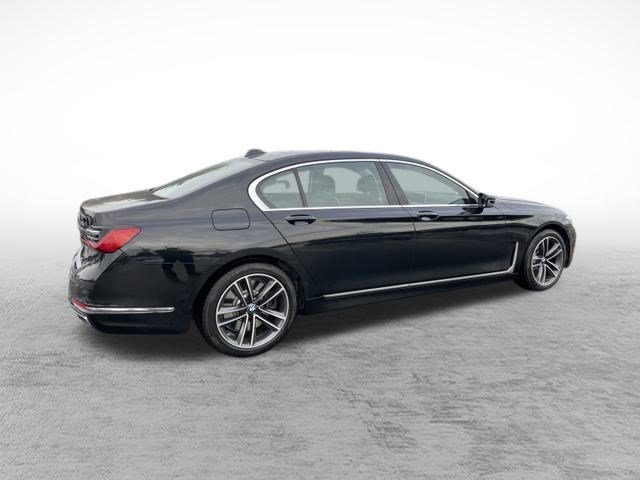 Used 2022 BMW 750i xDrive image 7