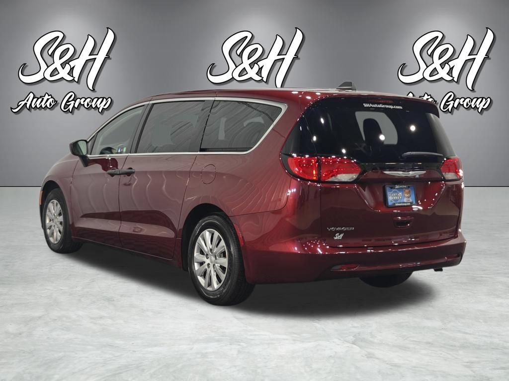 Used 2020 Chrysler Voyager L FWD image 13