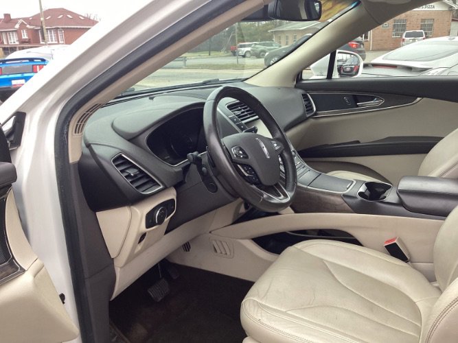 Used 2016 Lincoln MKX Reserve w/ Technology Package image 5