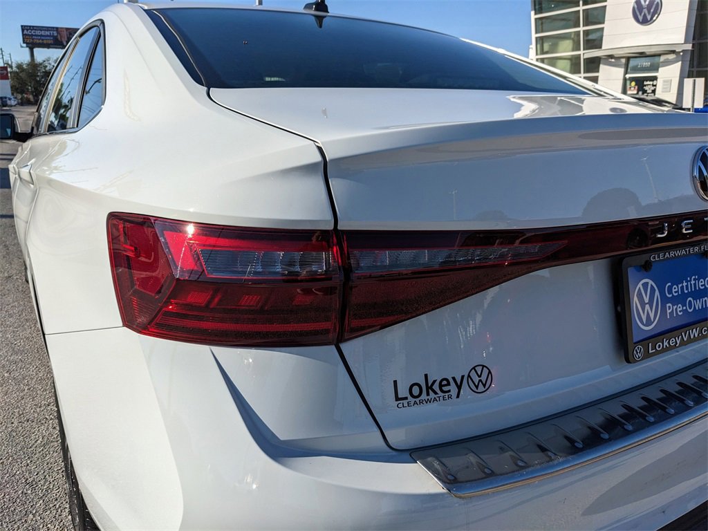 Used 2025 Volkswagen Jetta S image 9