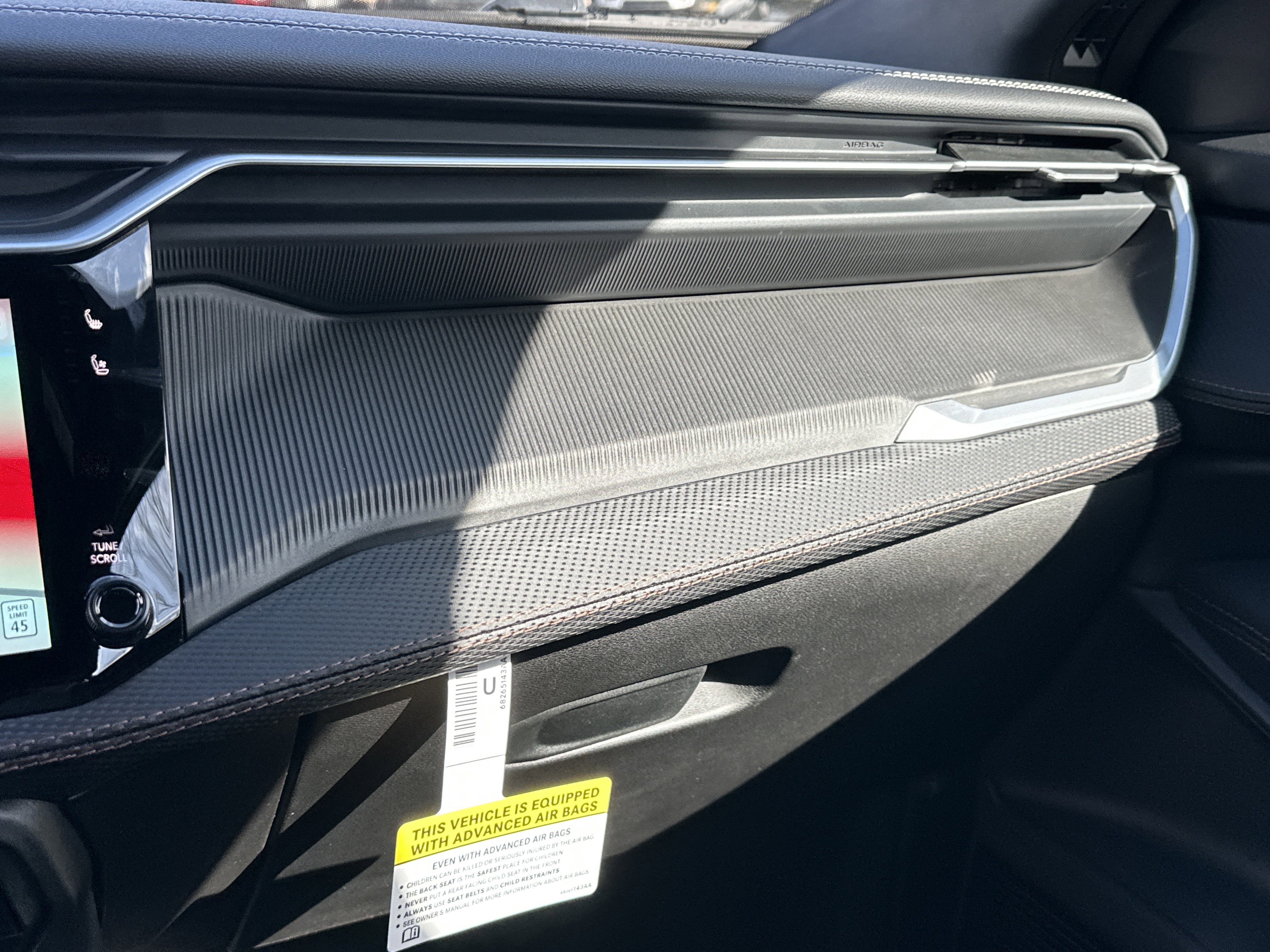 New 2026 Jeep Cherokee Overland w/ Advanced Pro Tech Group image 6