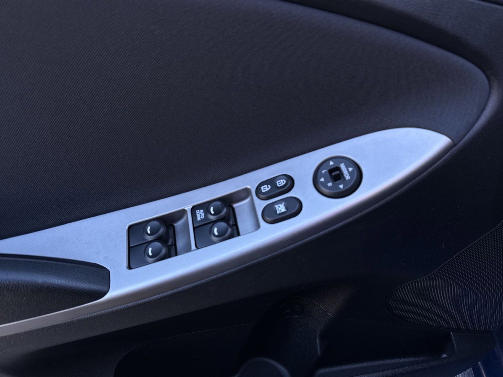 Used 2015 Hyundai Accent GS image 11