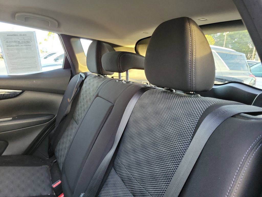 Used 2019 Nissan Rogue Sport SV image 10