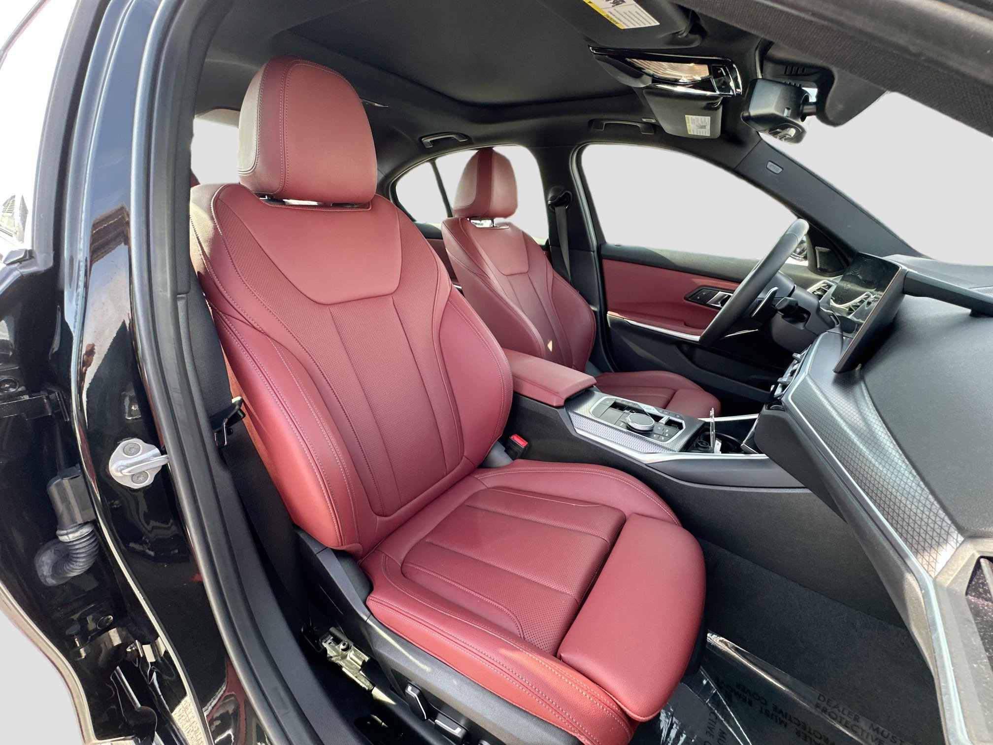 Used 2024 BMW 330i Sedan w/ M Sport Package RWD image 28