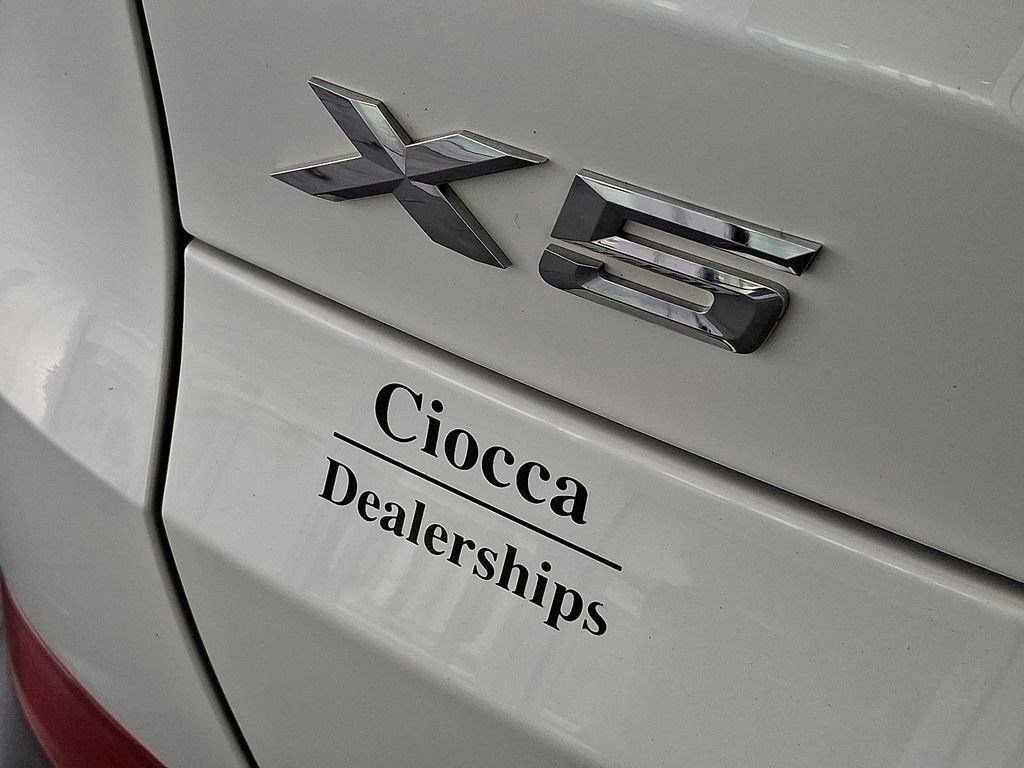 Used 2023 BMW X5 xDrive40i w/ Premium Package image 28