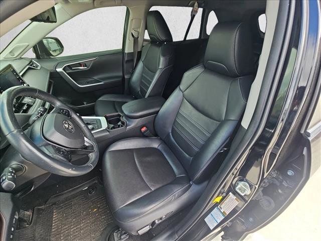 Used 2019 Toyota RAV4 Limited w/ Advanced Technology Package image 15