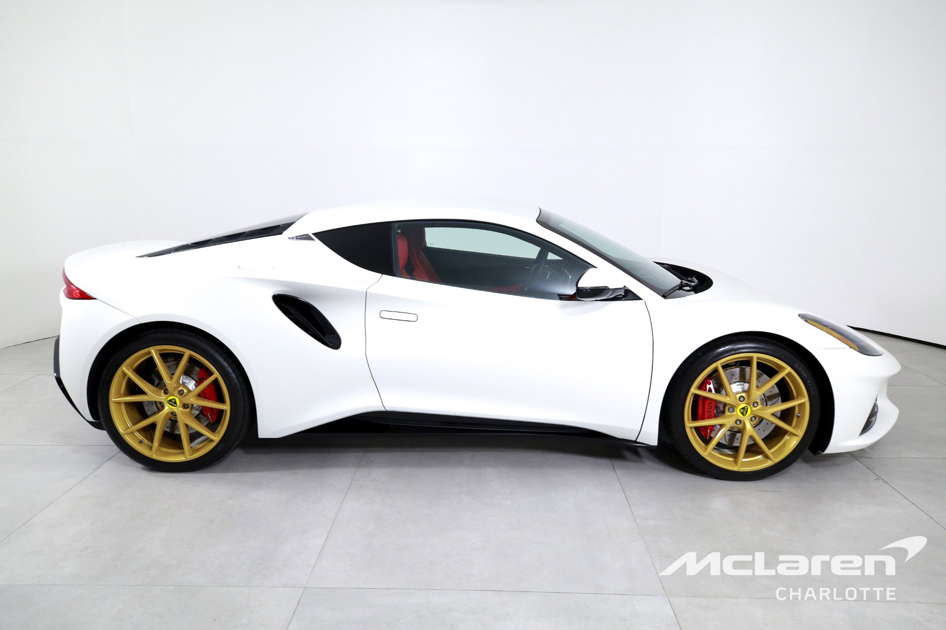 Used 2024 Lotus Emira First Edition image 8