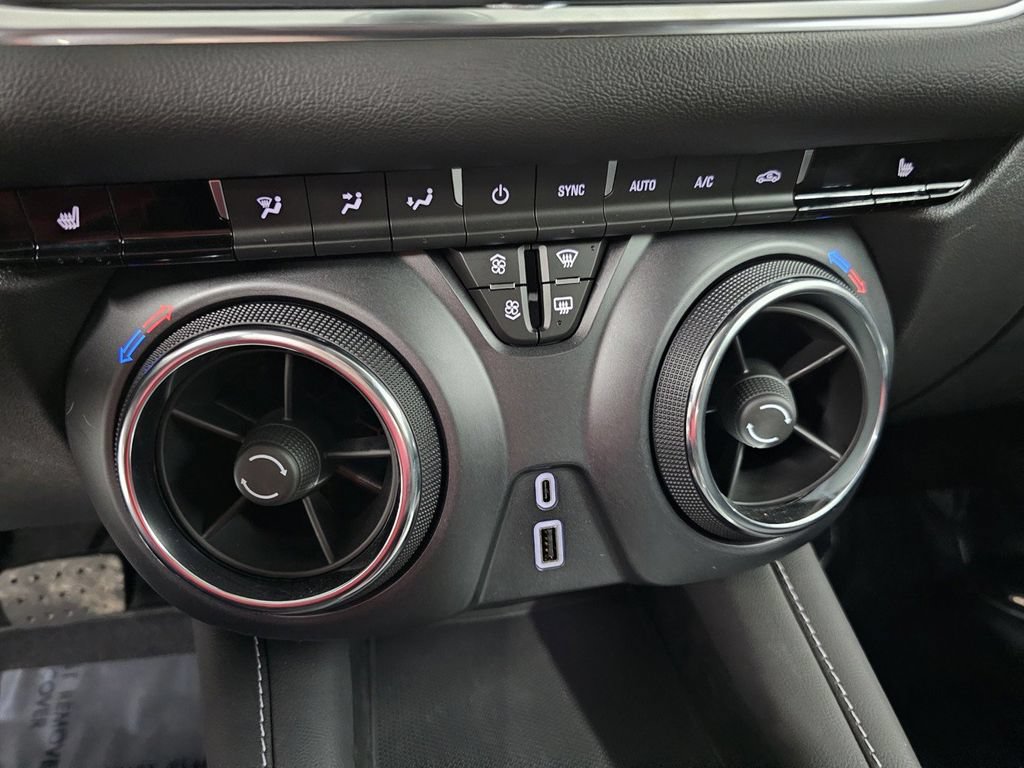 Used 2026 Chevrolet Blazer LT FWD image 18