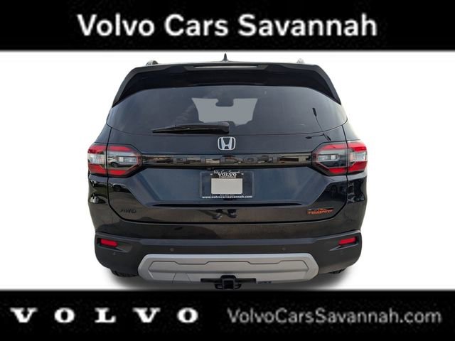 Used 2025 Honda Pilot TrailSport image 6