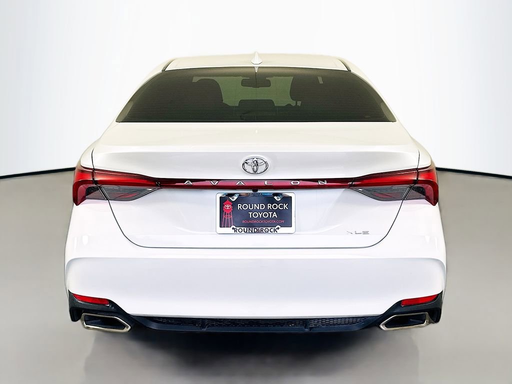 Used 2022 Toyota Avalon XLE image 6