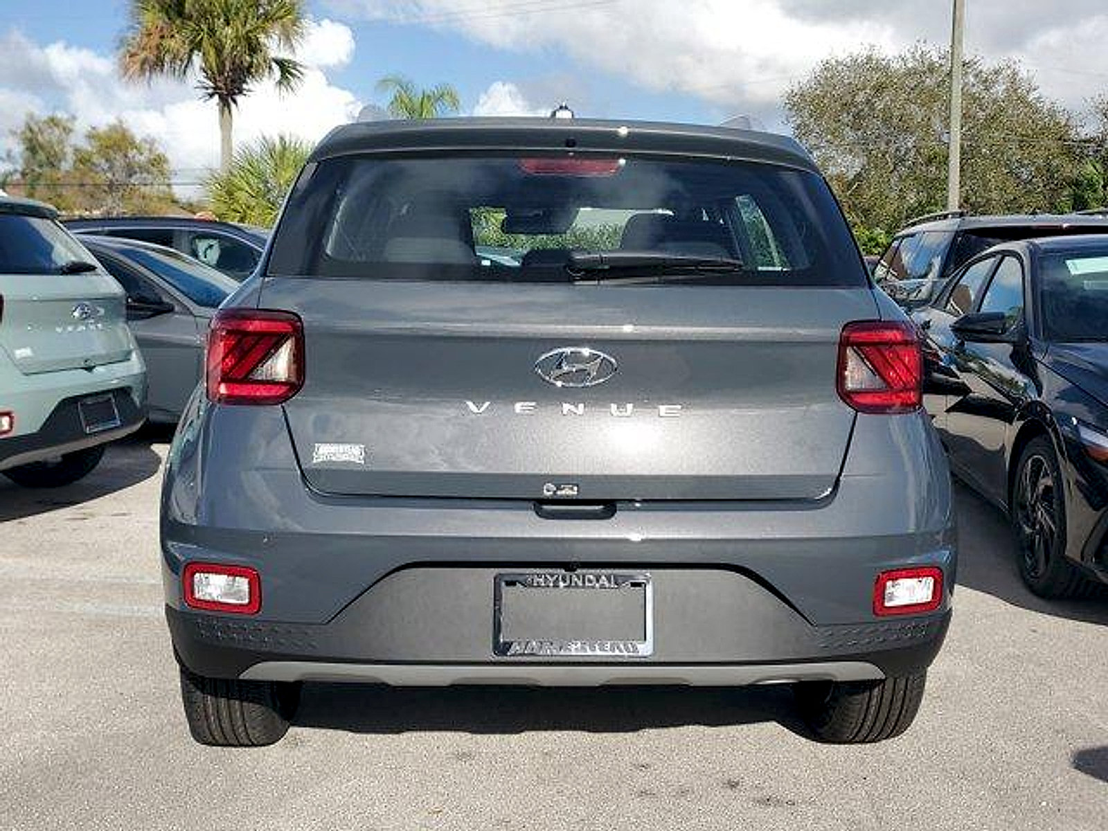 New 2026 Hyundai Venue SEL FWD image 4