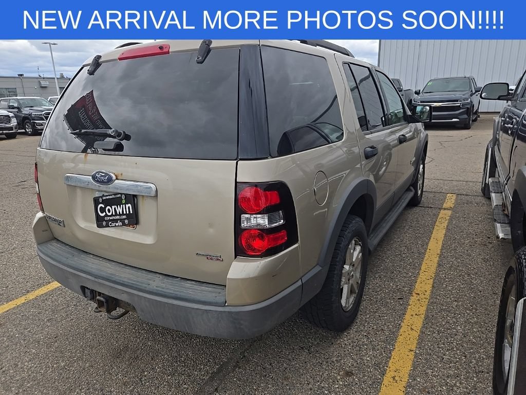 Used 2006 Ford Explorer XLT AWD/4WD image 14