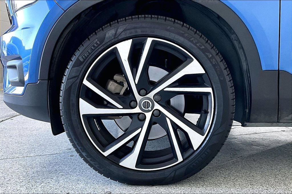 Used 2020 Volvo XC40 T5 R-Design AWD/4WD image 10