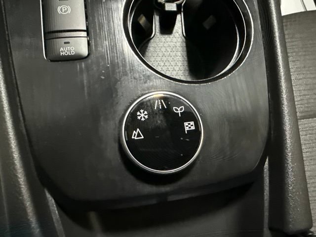 Used 2023 Nissan Rogue SV AWD/4WD image 10