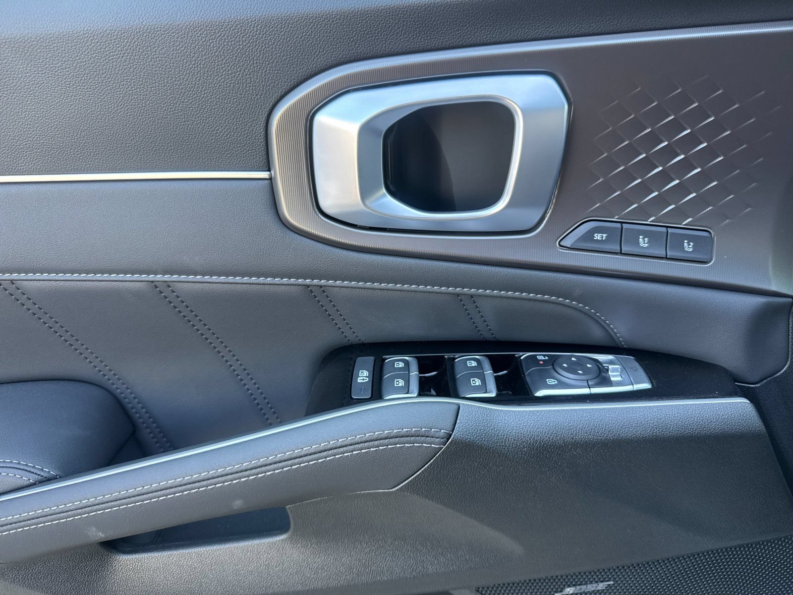 New 2026 Kia Sorento SX Prestige AWD/4WD image 11