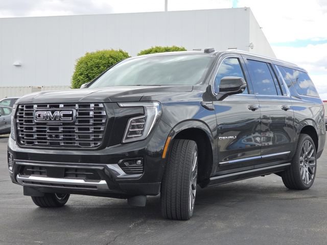 New 2026 GMC Yukon XL Denali Ultimate w/ LPO, Floor Liner Package AWD/4WD image 23