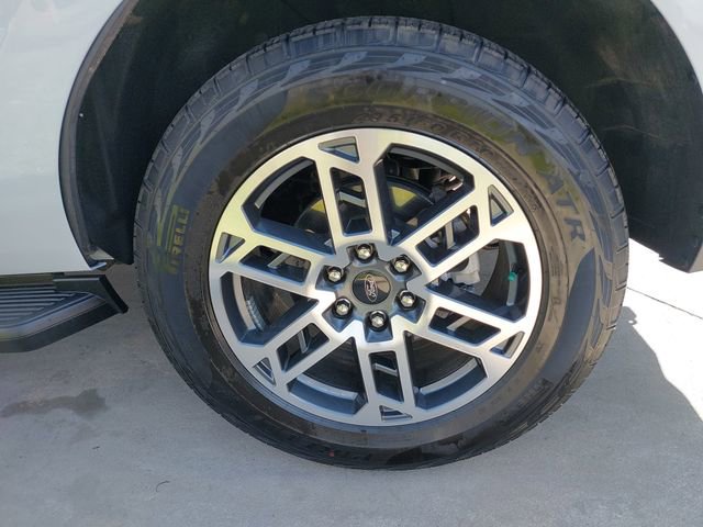 Certified 2025 Ford Expedition Active image 32