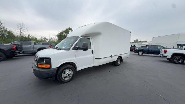 Used 2017 GMC Savana 3500 RWD image 4