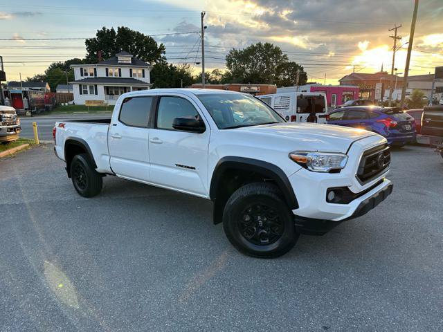 Used 2023 Toyota Tacoma SR5 RWD image 3