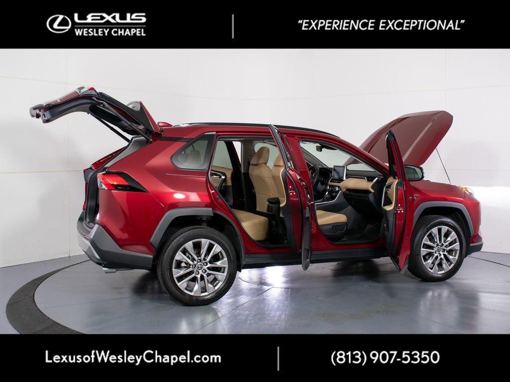 Used 2022 Toyota RAV4 Limited FWD image 15