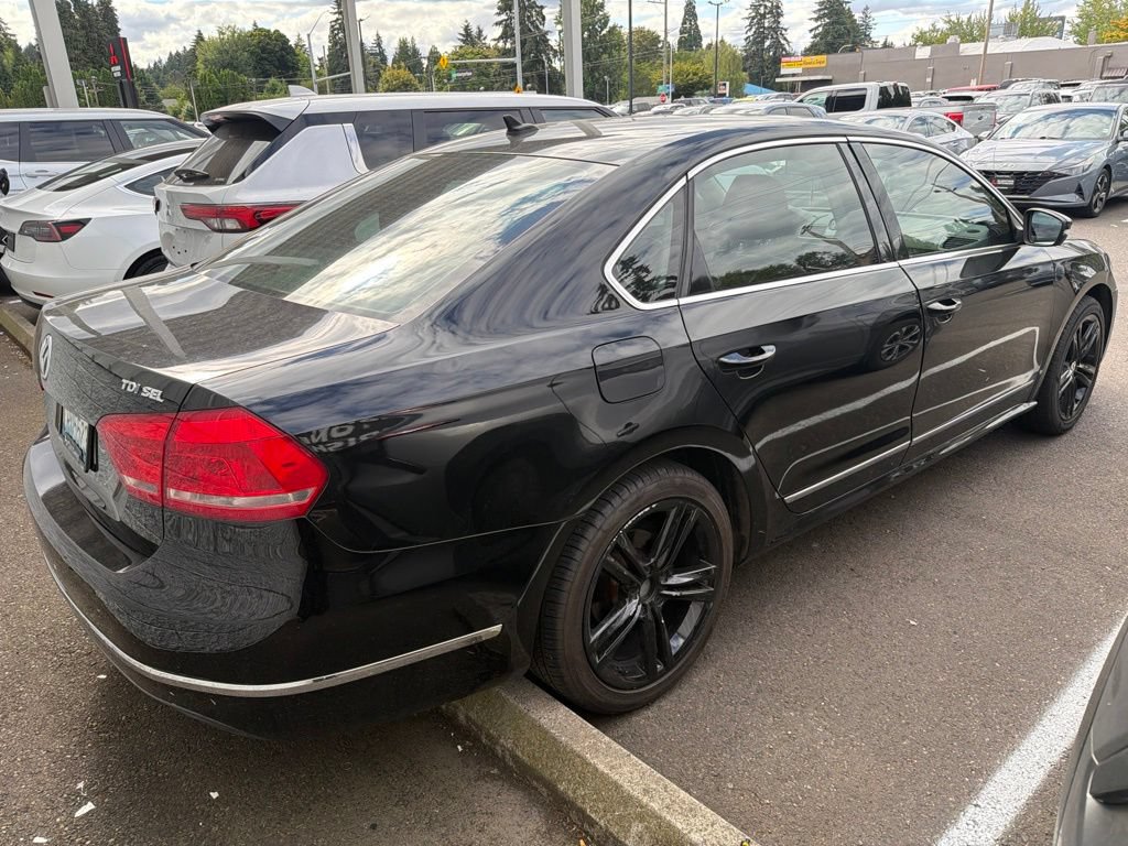 Used 2013 Volkswagen Passat TDI SEL Premium FWD image 4