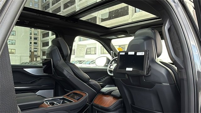 New 2026 Lincoln Navigator Black Label image 11