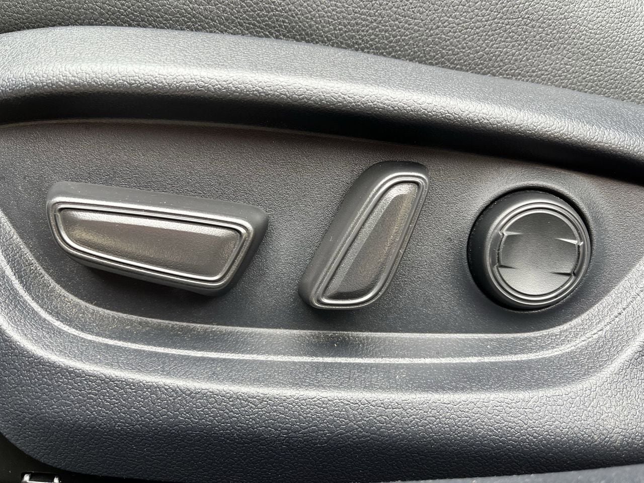 Used 2025 Toyota Camry XSE FWD image 24