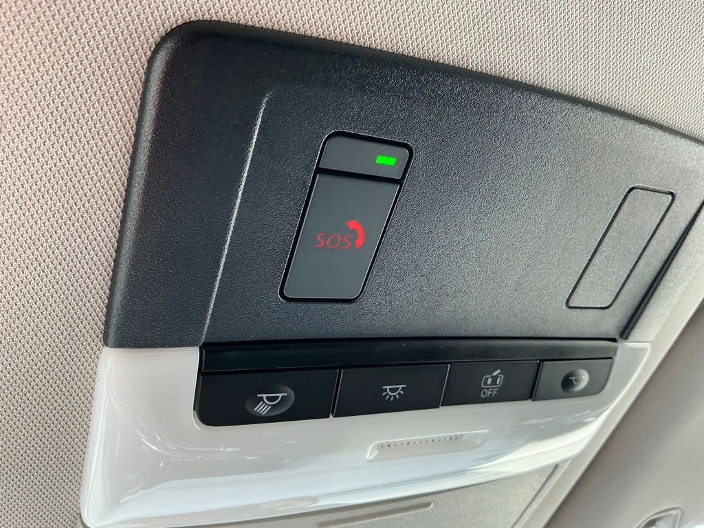 Used 2024 Nissan Pathfinder SV FWD image 21