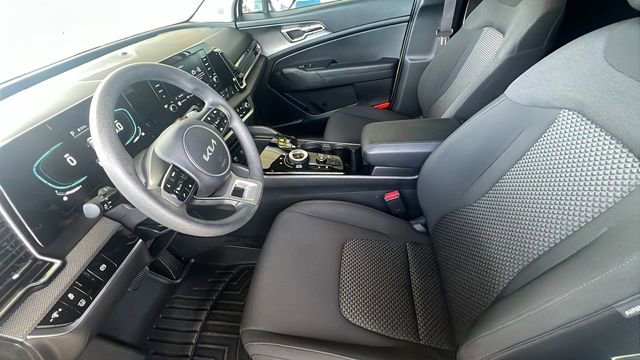 Used 2025 Kia Sportage LX FWD image 25