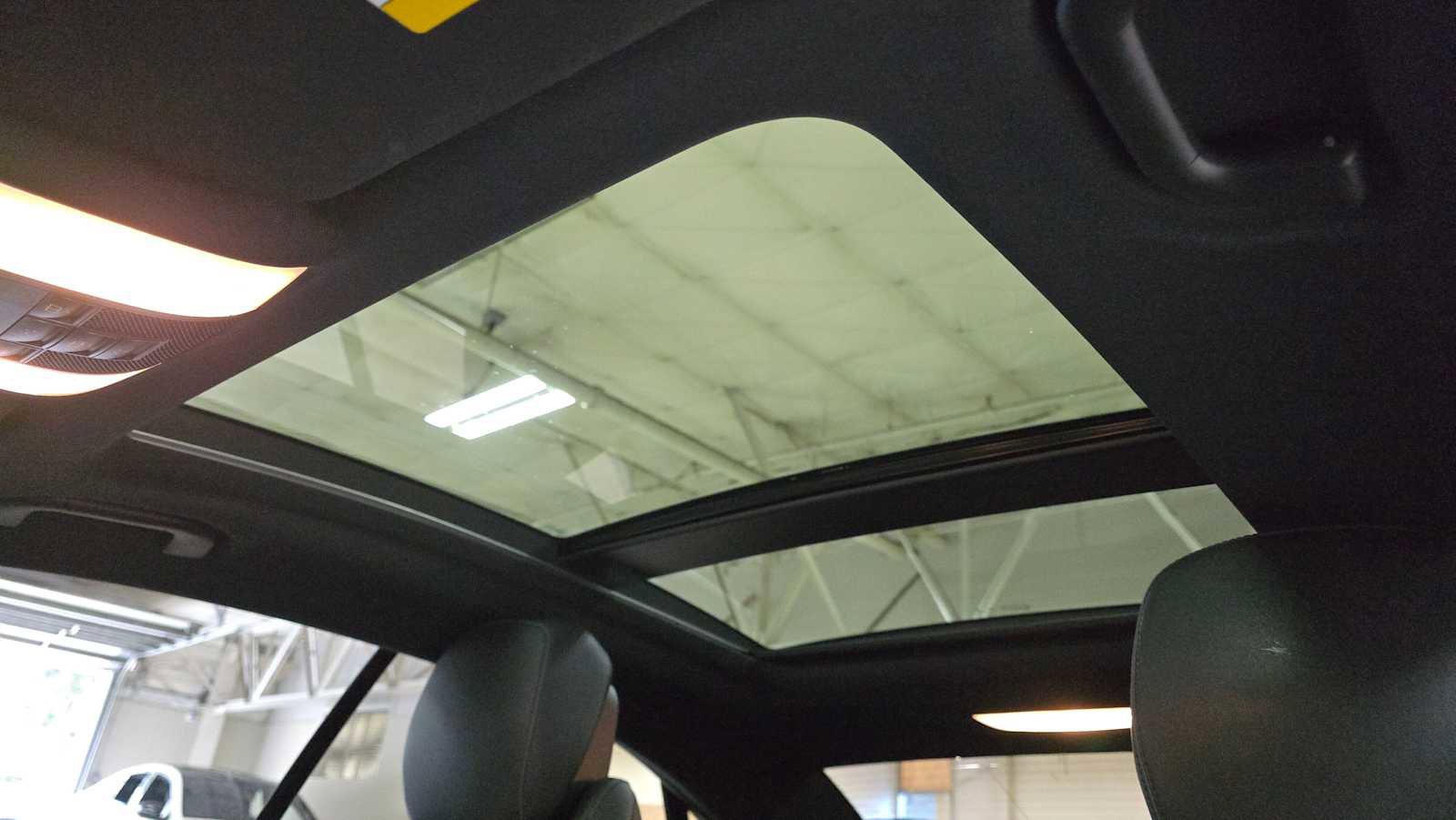 Used 2016 Mercedes-Benz E 400 4MATIC Coupe image 24