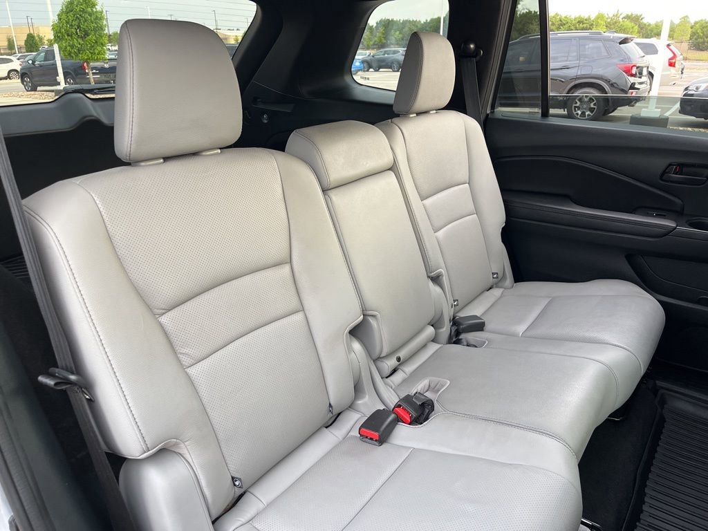 Certified 2023 Honda Passport EX-L image 28