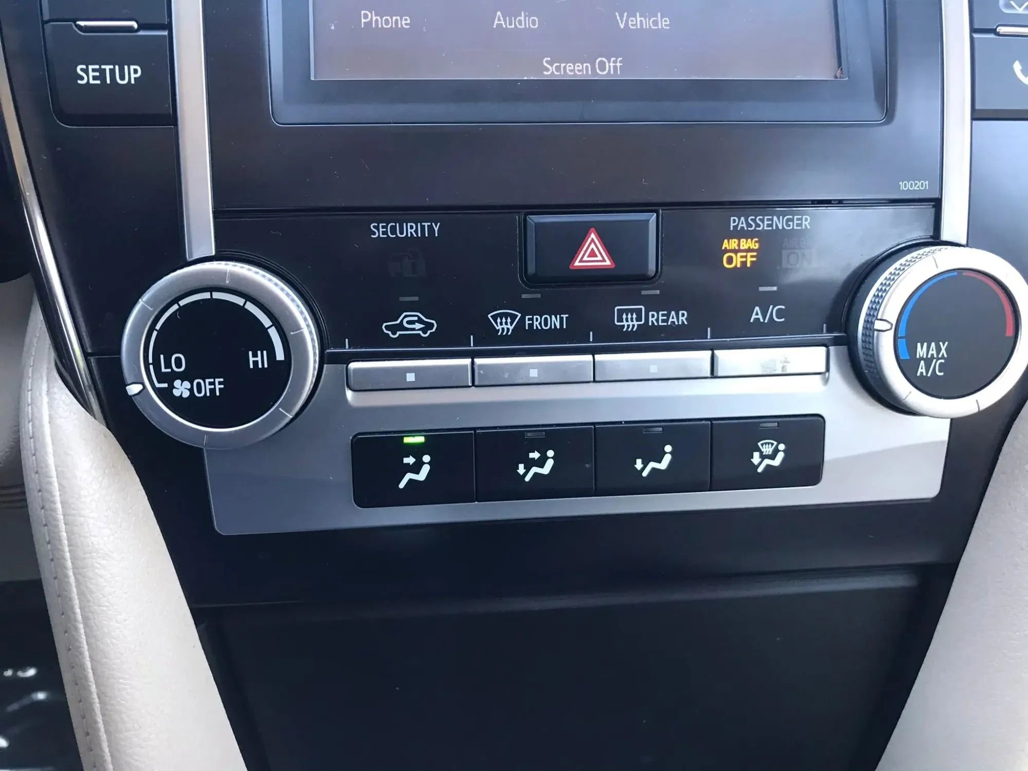 Used 2014 Toyota Camry LE FWD image 23